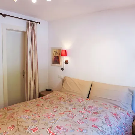 Daire Les Arolles By Interhome
