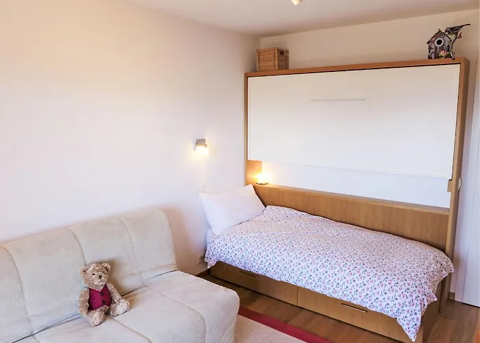 Апартаменты Les Arolles B12 By Interhome